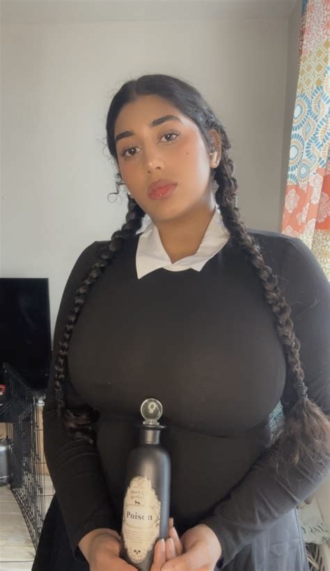 Watch a curvy Indian girl's nude photos leaked from her Onlyfans . She is blessed with an amazing body and she wants to make full use of it. Her name is Tanvi Khaleel and she lives in Brooklyn NY with her orthodox Indian parents, but she wants to make them crazy.